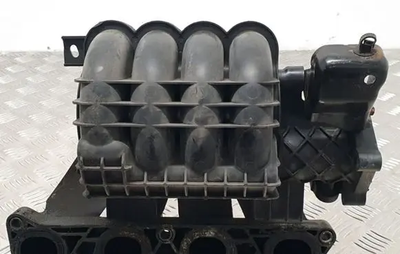 Mitsubishi Colt Intake manifold MN143823