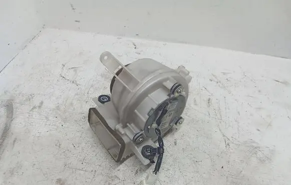Toyota Prius (XW30) Hybrid/electric vehicle battery fan G923047020