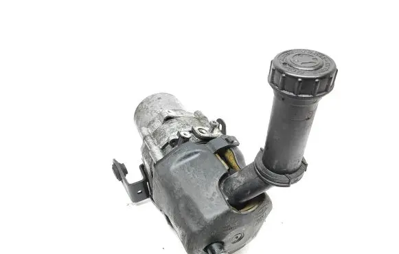 Citroen DS5 Power steering pump 9676556180