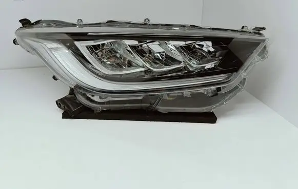 Toyota Yaris XP210 Headlight/headlamp K08 L1979