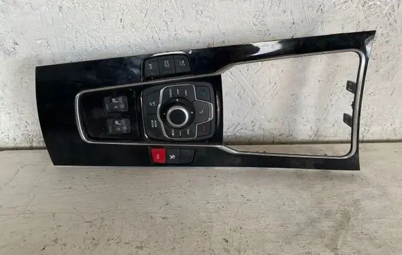 Multifunctional control switch/knob
