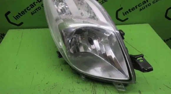 Toyota Yaris Headlight/headlamp