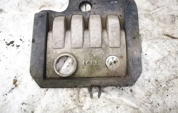 Engine cover (trim)