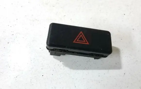 BMW 5 E39 Hazard light switch 8350947 qc94