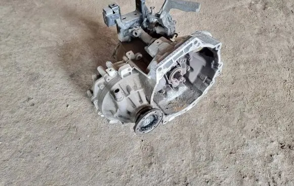 Volkswagen Cross Polo Manual 5 speed gearbox