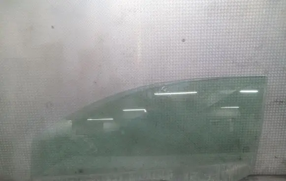 Volvo C30 Front door window/glass (coupe) 