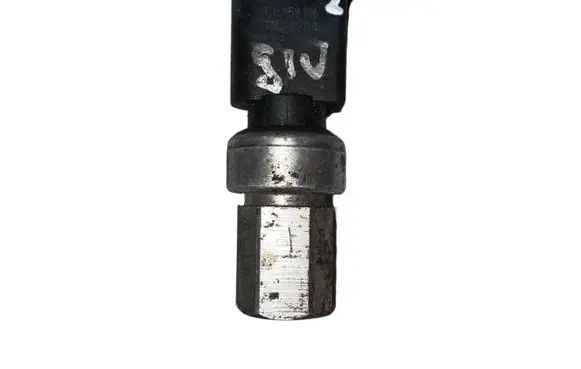 Volkswagen Golf IV Air conditioning (A/C) pressure sensor 1J0959126 TN220D4