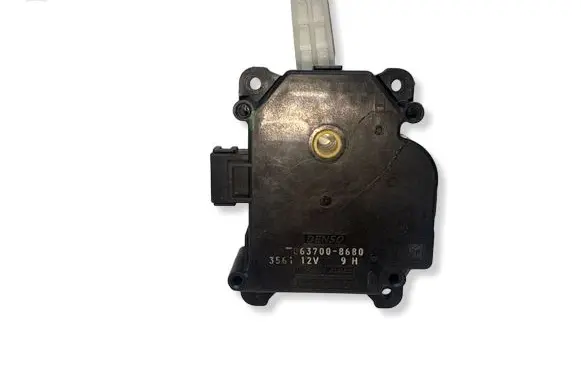 Toyota Avensis T250 Air flap motor/actuator 0637008680