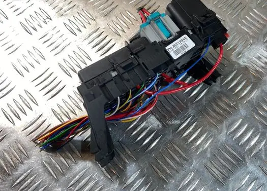 Volvo V70 Fuse module 3800159 13800159