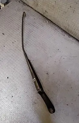 Volkswagen Transporter - Caravelle T5 Front wiper blade arm 7H1955410C