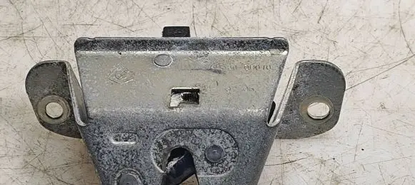 Toyota Aygo AB10 Tailgate/trunk/boot lock/catch/latch 693500H010