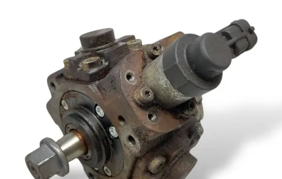 Ford Focus Fuel injection high pressure pump 9683703780A 04003604900 0445010102