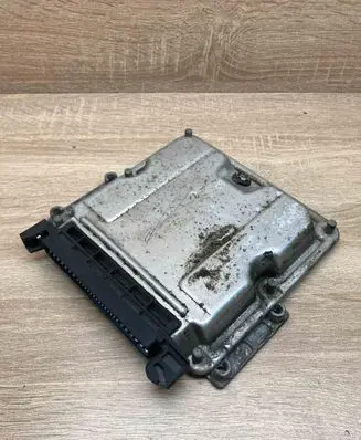 Peugeot 306 Engine control unit/module ECU 9635158280 0281010031