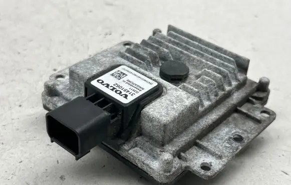 Volvo V40 Distronic sensor radar 31451062 G2611