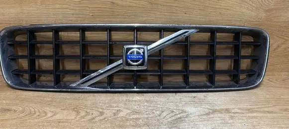 Volvo XC90 Front grill 8620641