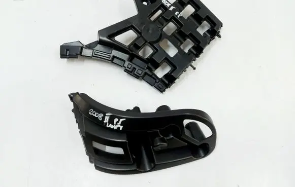 Peugeot 2008 II Rear bumper mounting bracket 9825853980