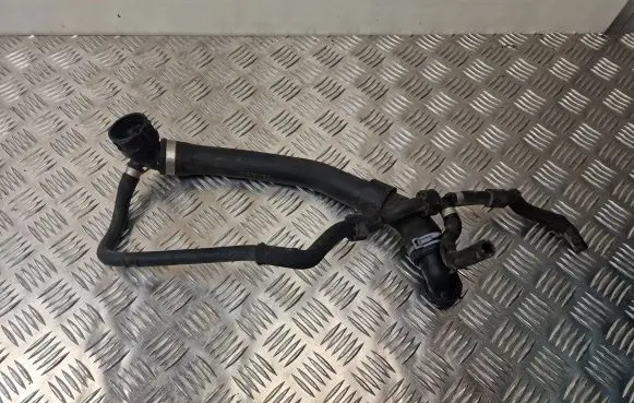 Volkswagen PASSAT B8 Engine coolant pipe/hose 3Q0122101D