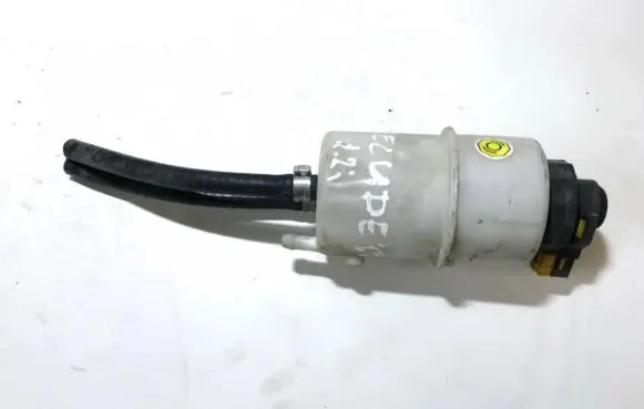 Honda Prelude Brake fluid reservoir 