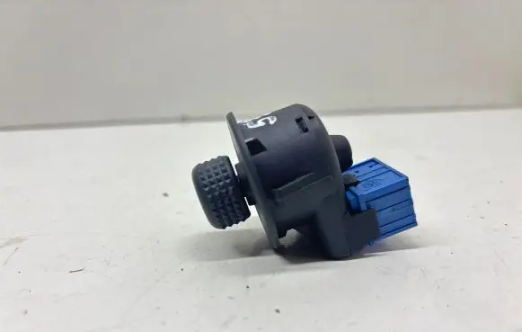Citroen Xsara Wing mirror switch 185526