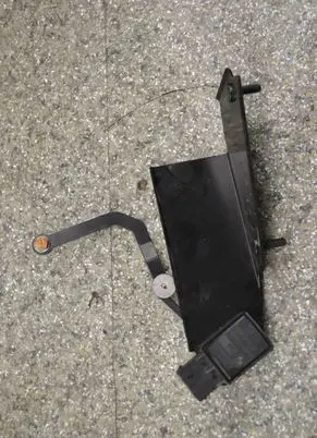 BMW 7 E65 E66 Tailgate sensor 8268997