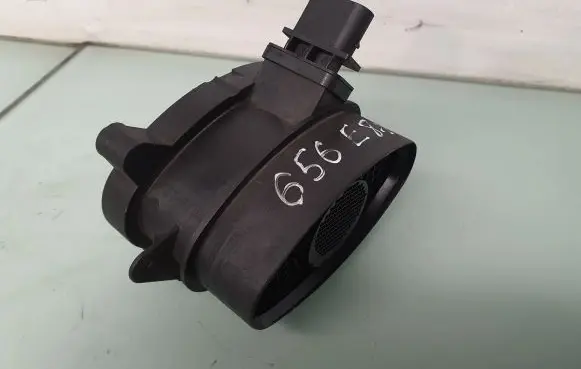 BMW 1 E81 E87 Mass air flow meter 7788744 13627788744 0928400504