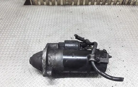Volkswagen PASSAT B5.5 Starter motor 068911024G