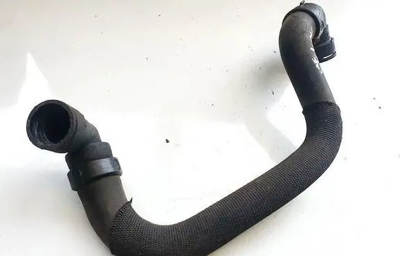 Engine coolant pipe/hose
