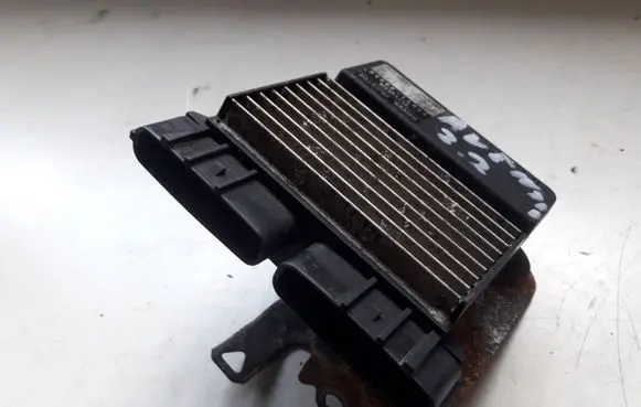 Toyota Avensis T250 Fuel injection control unit/module 8987120050