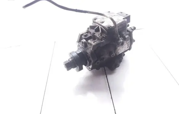 Opel Vectra B Fuel injection high pressure pump 0470504004 90501100