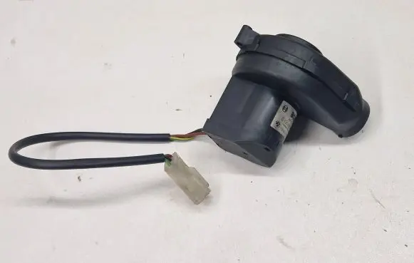 BMW 3 E46 Engine control unit/module fan 0130002831