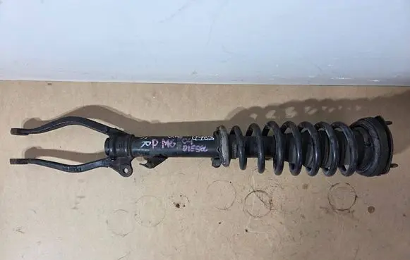 Mazda 6 Front shock absorber/damper GJ6W34700B