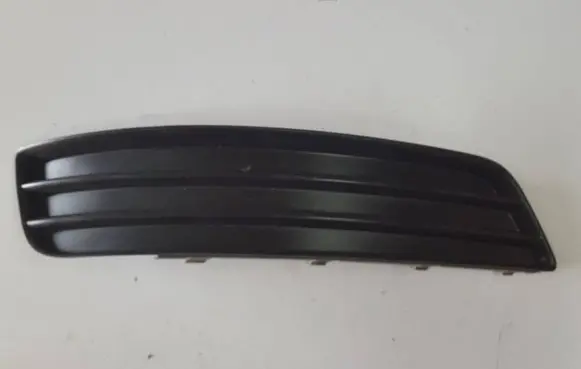 Audi A3 S3 8P Front fog light trim/grill 8P0807682E