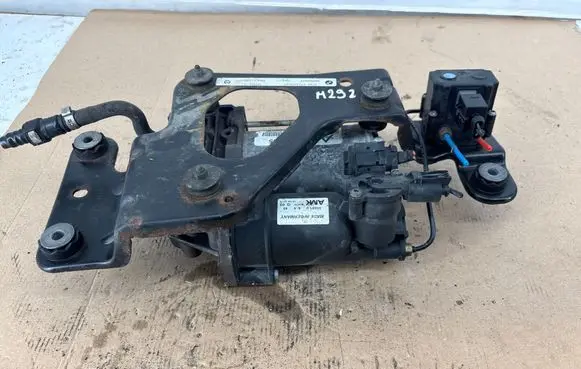 BMW X5 E70 Air suspension compressor/pump 6775479 BB1V0585C0 26550000002765