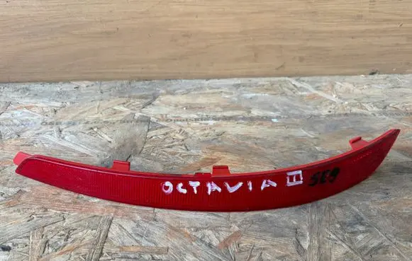 Skoda Octavia Mk3 (5E) Rear tail light reflector 5E9945106