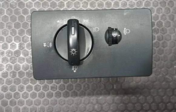 Ford Mondeo Mk III Light switch 4S7T13A024BD 04052714