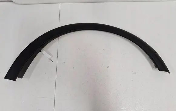 Volvo C30 Front arch trim 30744043