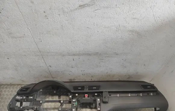 Volkswagen PASSAT B6 Dashboard 3C1857003