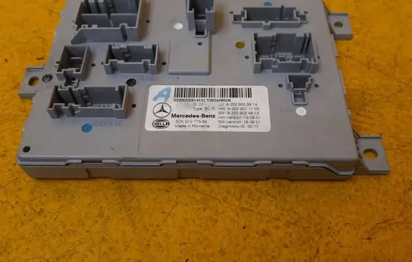 Mercedes-Benz C W205 SAM control unit A2229005914 A2229024813