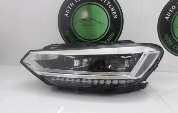 Volkswagen Touran III Headlight/headlamp 5TB941081A