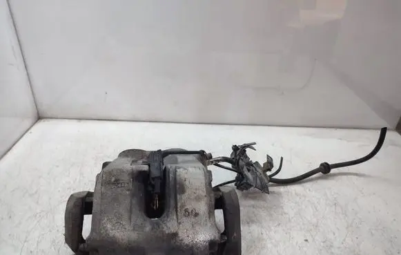 Mercedes-Benz ML W164 Front brake caliper