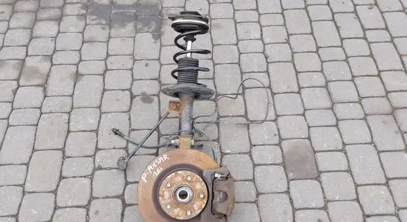 Nissan Pulsar Front wheel hub spindle knuckle