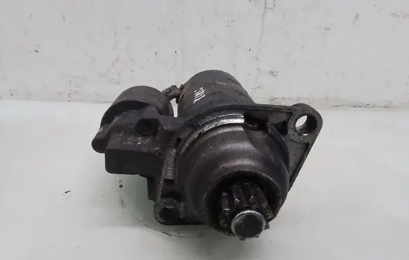 Volkswagen Sharan Starter motor 02A911023R