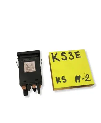Volkswagen PASSAT B5 Hazard light switch 3B0953235C