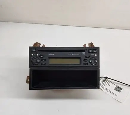 Nissan NP300 Radio/CD/DVD/GPS head unit 6847535F00 28185EB300