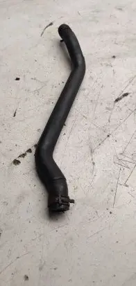 Volkswagen PASSAT B8 Engine coolant pipe/hose 5q0122101