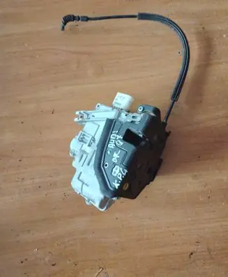 Audi Q7 4L Rear door lock