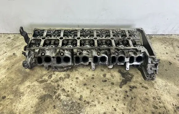 BMW 5 F10 F11 Engine head 7812929