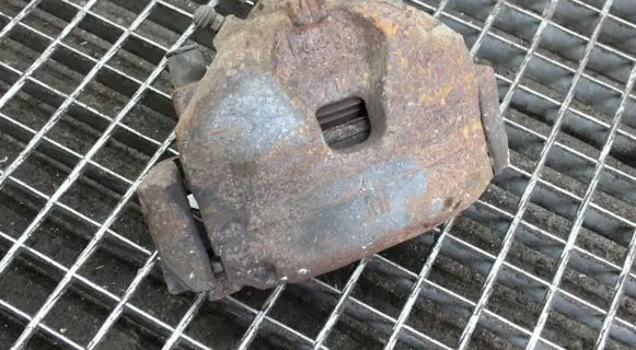 Ford Kuga II Front brake caliper