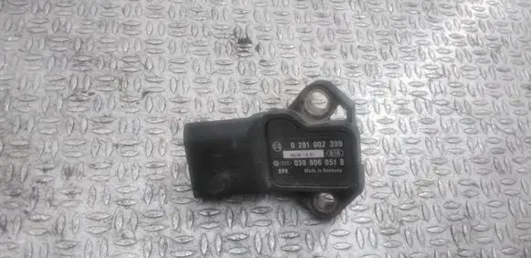 Skoda Octavia Mk2 (1Z) Air pressure sensor 038906051B