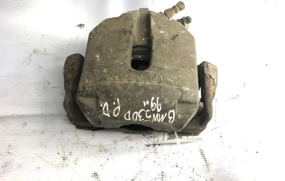 BMW 5 E39 Front brake caliper